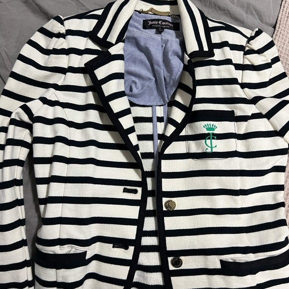 Blazer - Picture 1 of 5